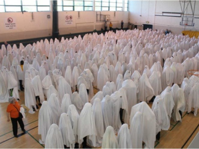 largest gathering of people dressed as ghosts world record halloween