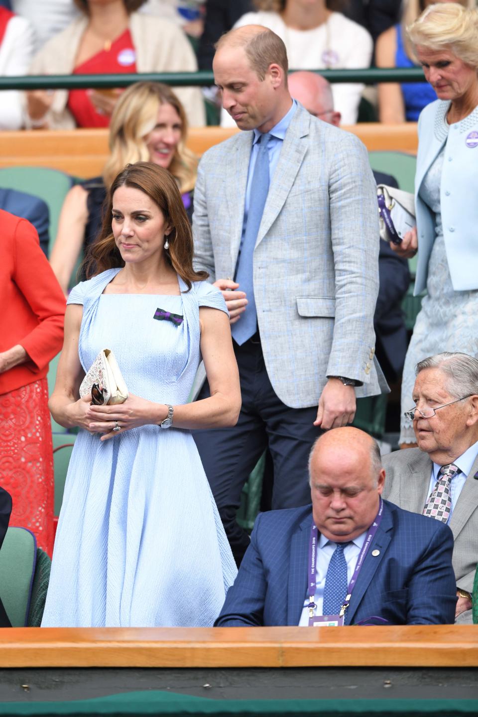 Kate Middleton und Prinz William in abgestimmten Outfits beim Einzelfinale der Herren in Wimbledon. Foto: Getty Images