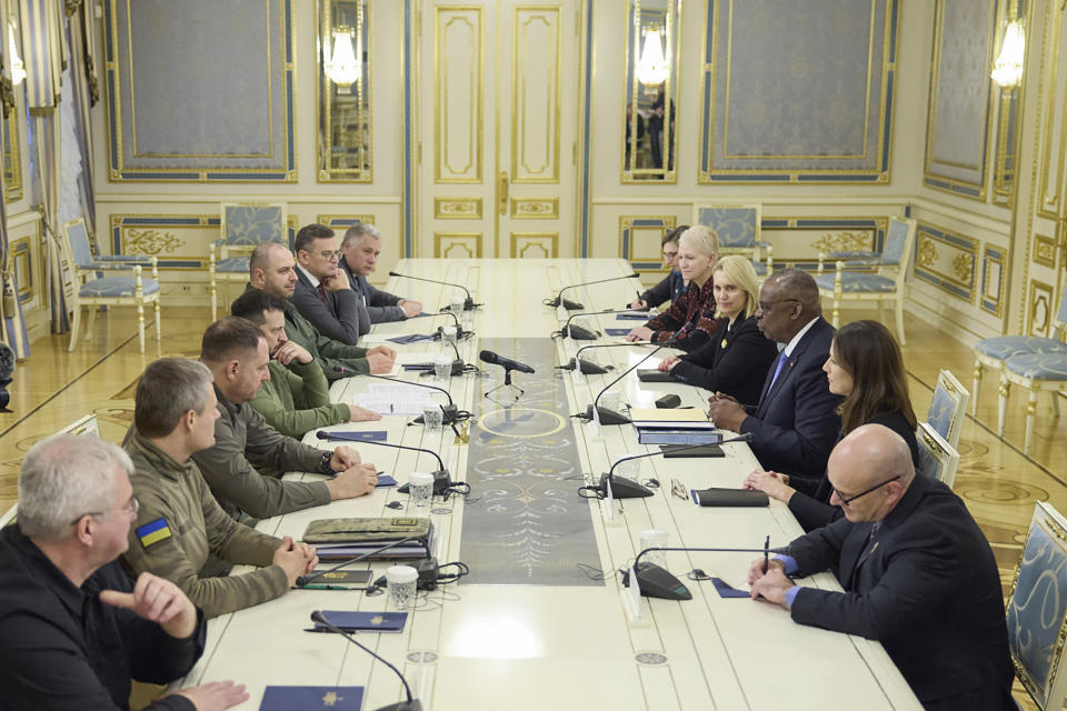 In this photo provided by the Ukrainian Presidential Press Office, Ukrainian President Volodymyr Zelenskyy, center left, and U.S. Secretary of Defense Lloyd Austin talk during their meeting in Kyiv, Ukraine, Monday, Nov. 20, 2023. (Ukrainian Presidential Press Office via AP)