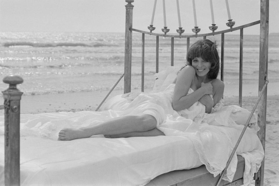 Joan Collins in 1968 (Getty Images)