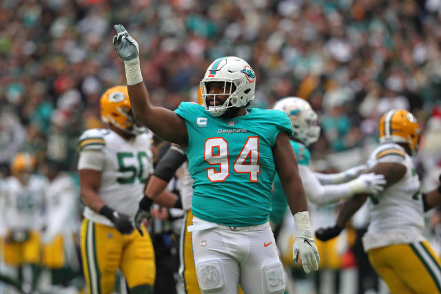 Dave Hyde: Pay the man, right? Christian Wilkins' negotiation with Dolphins  shouldn't reach the snarl-up stage