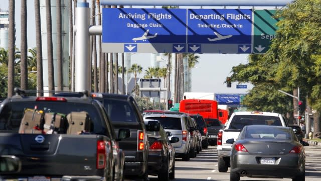 Traffic is approaching Los Angeles International Airport.