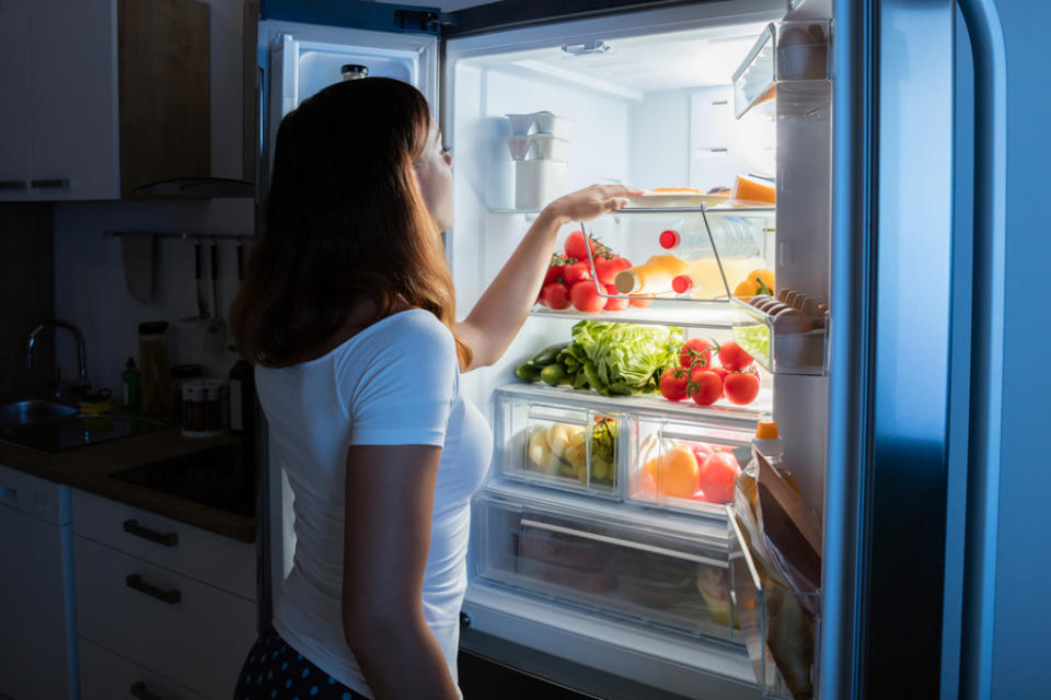 日本網站「grape」分享使用冰箱的省電3招，包括把冷凍庫塞滿、冷藏區放食物時不堵住出風口等。(示意圖，達志提供)