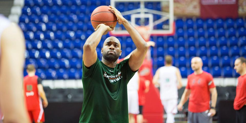 Mardy Collins shoots a shot during a warmup while playing in Russia in 2018.