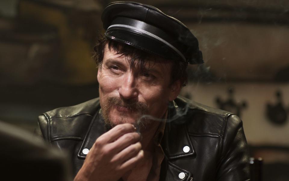 Oliver Masucci als Rainer Werner Fassbinder