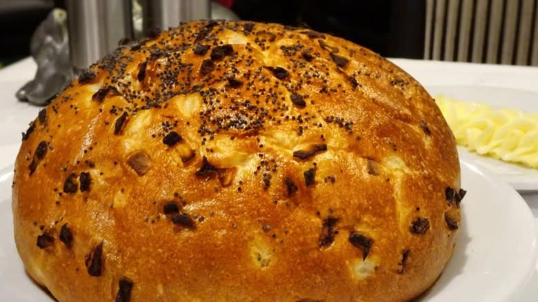 Morton's complimentary bread
