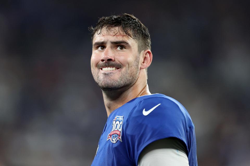 EAST RUTHERFORD, NEW JERSEY – SEPTEMBER 26: Daniel Jones #8 of the New York Giants looks on during the third quarter against the Dallas Cowboys at MetLife Stadium on September 26, 2024 in East Rutherford, New Jersey. (Photo by Luke Hales/Getty Images)