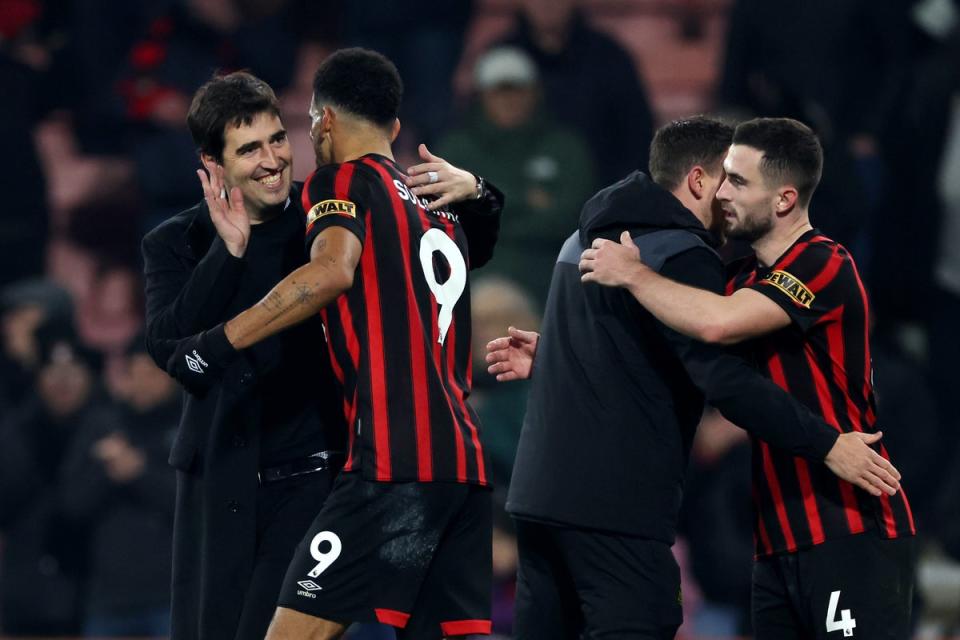 Iraola celebrates with striker Dominic Solanke (Getty)