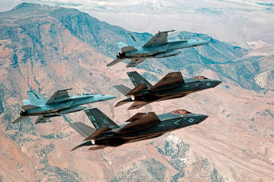 f-35c f/a 18