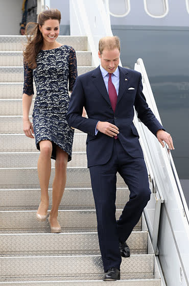 Catherine deplanes in Ottawa wearing Erdem and L.K. Bennett, June 2011