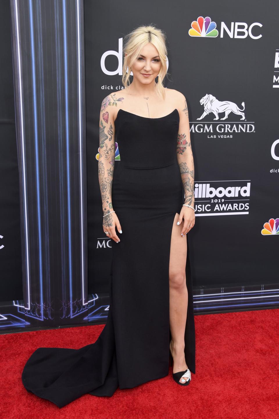 <h1 class="title">Julia Michaels in Paolo Sebastian with Hearts on Fire jewelry</h1><cite class="credit">Photo: Getty Images</cite>