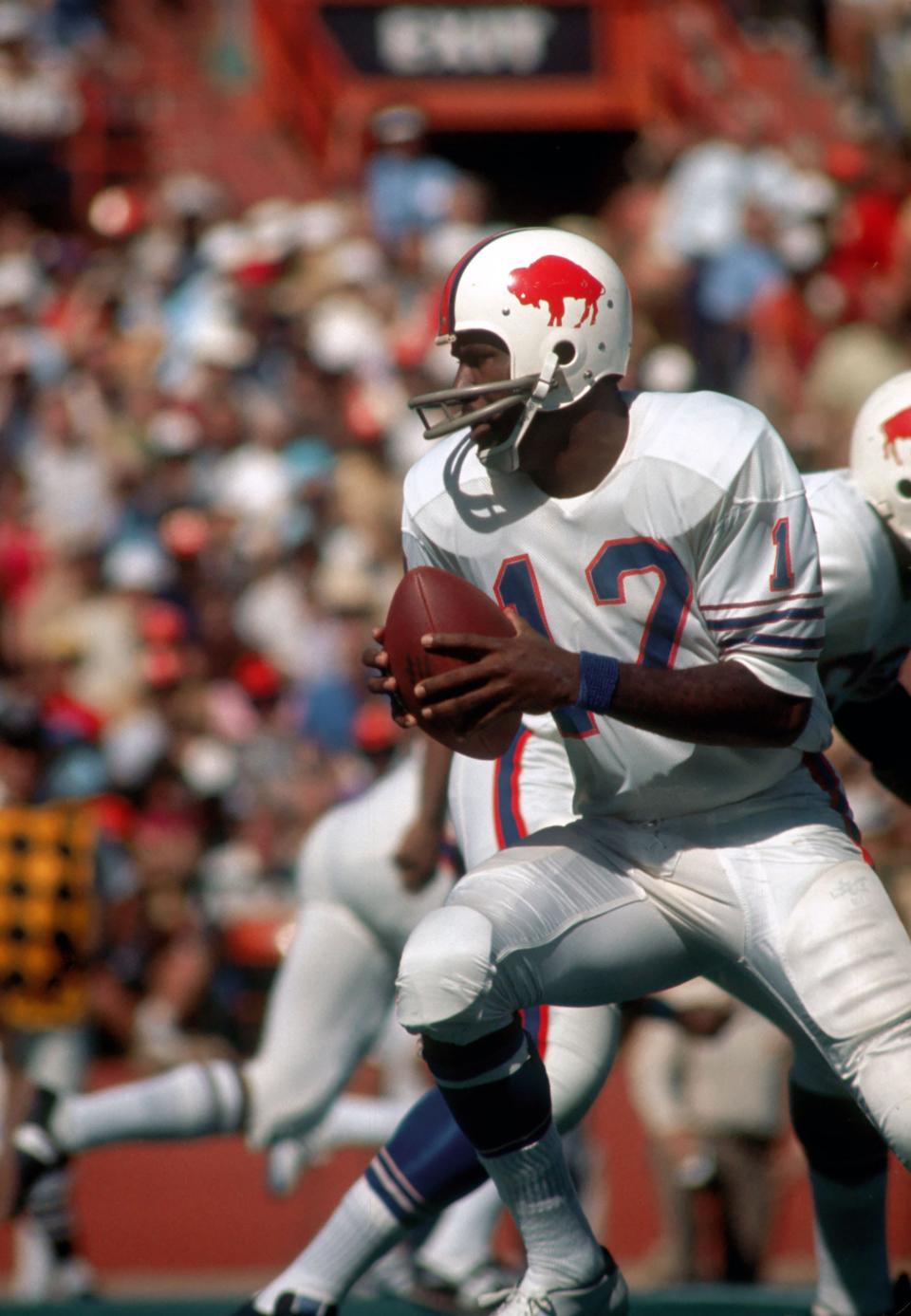 Buffalo Bills quarterback James Harris in action against the Miami Dolphins at the Orange Bowl, Nov. 7, 1971.