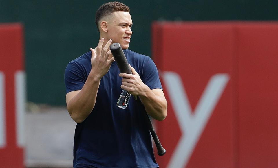 Yankees slugger Aaron Judge picked up and swung a bat on Monday for the first time since breaking his wrist in July. (AP)