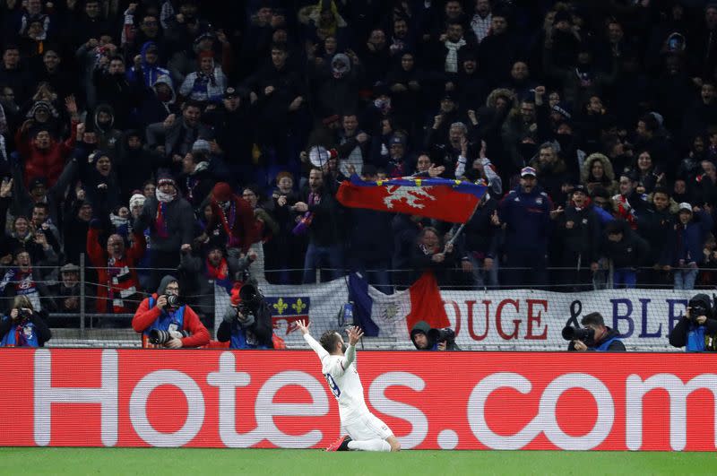 Foto del miércoles del centrocampista de Olympique Lyonnais Lucas Tousart celebrando tras anotar ante la Juventus