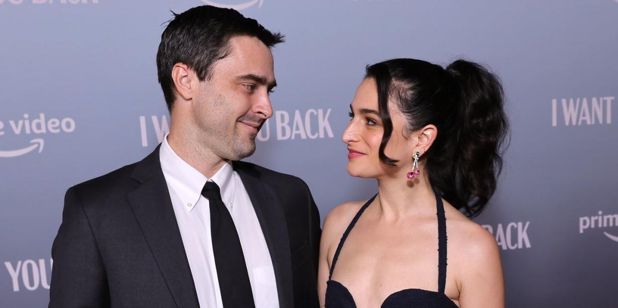 los angeles, california february 08 l r ben shattuck and jenny slate attend the los angeles premiere of amazon primes i want you back at row dtla on february 08, 2022 in los angeles, california photo by matt winkelmeyergetty images
