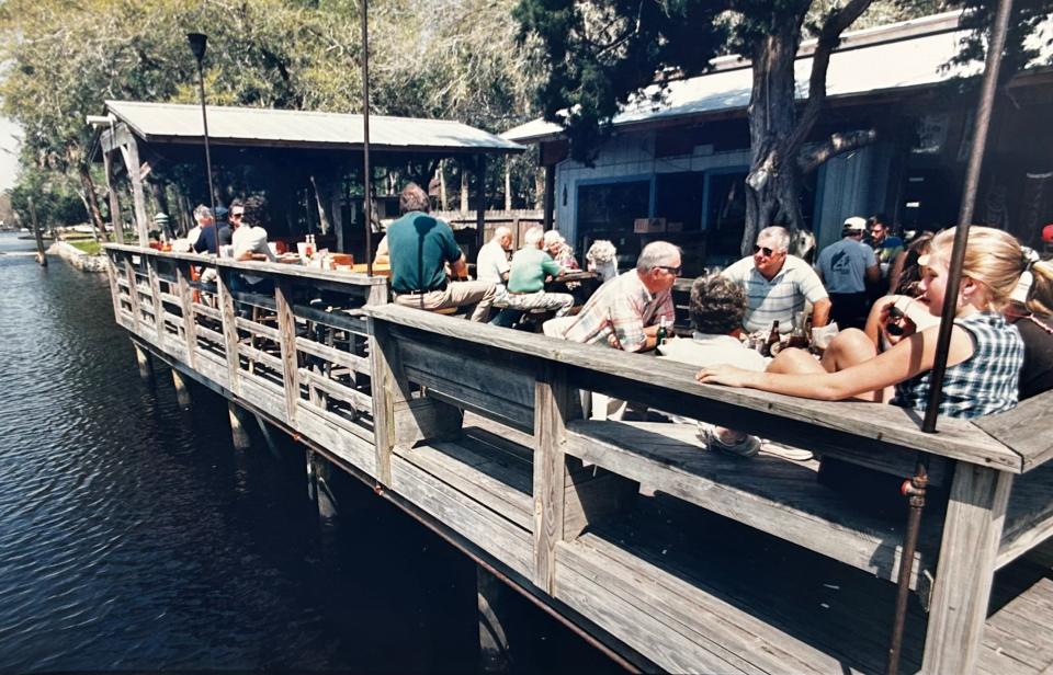 The old Ward's Landing restaurant in 1993. It closed in 1998 and later reopened as Barbara Jean's On the Water.