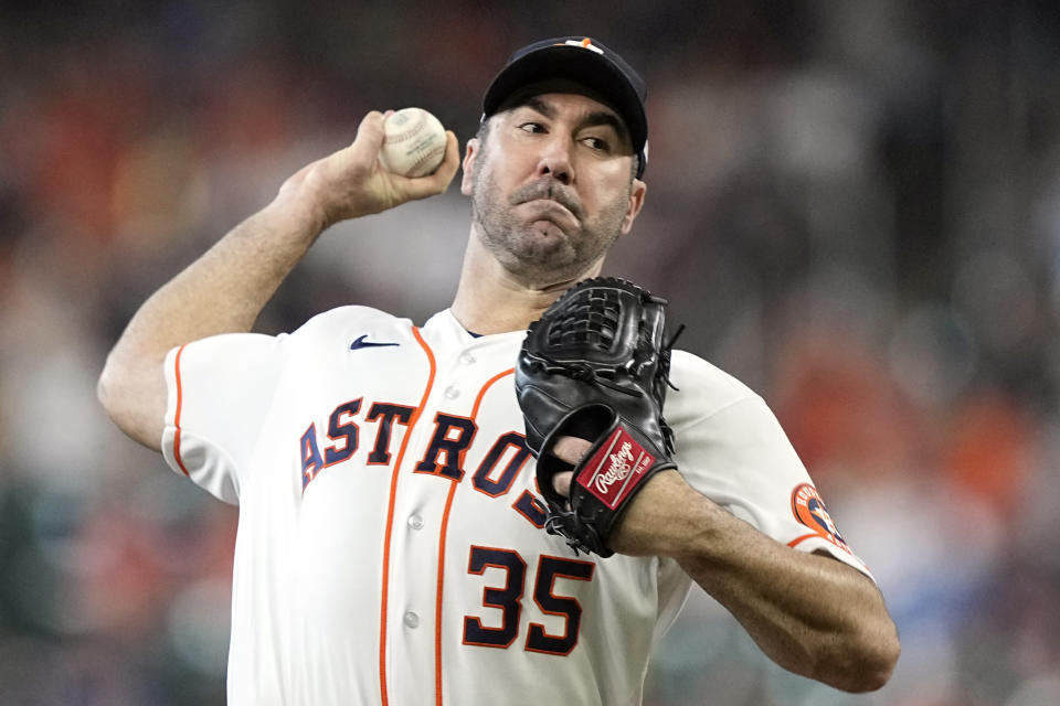 Houston Astros' Justin Verlander throws during the first inning of a baseball game against the Chicago White Sox Saturday, June 18, 2022, in Houston. (AP Photo/David J. Phillip)