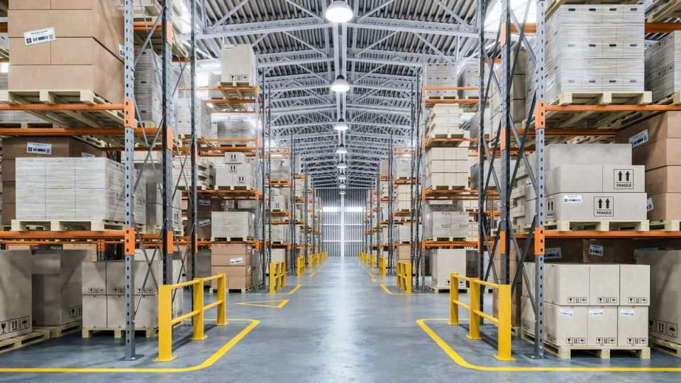 Warehousing employment across the country hit a peak of 1.96 million jobs in June 2022, but has shed almost 50,000 workers over the past year. (Photo: Jim Allen/FreightWaves)