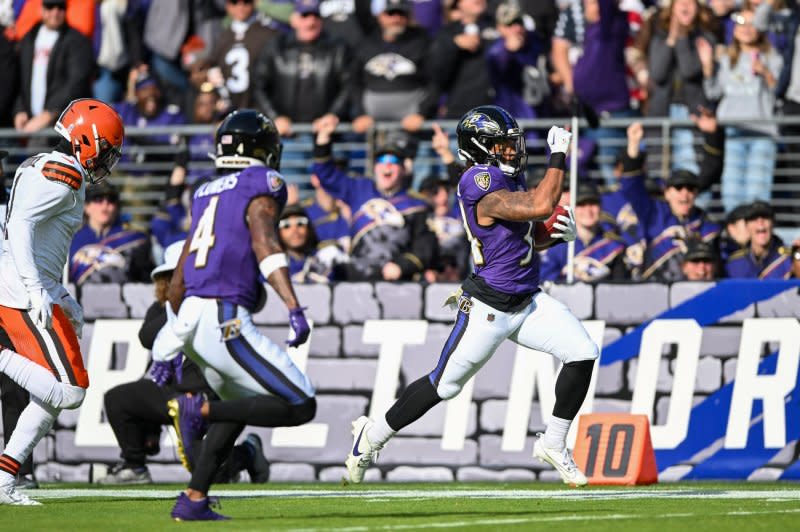 Baltimore Ravens running back Keaton Mitchell (R) runs downfield against the Cleveland Browns on Sunday at M&T Bank Stadium in Baltimore. Photo by David Tulis/UPI