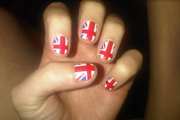 Fingernägel im Brit-Style