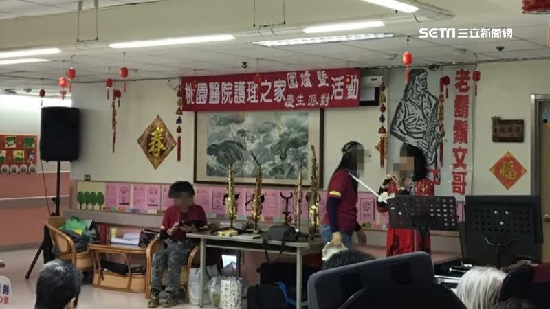 護理之家夾在10樓和12樓確診樓層之間，若不匡列，專家憂心難保不會成為破口。