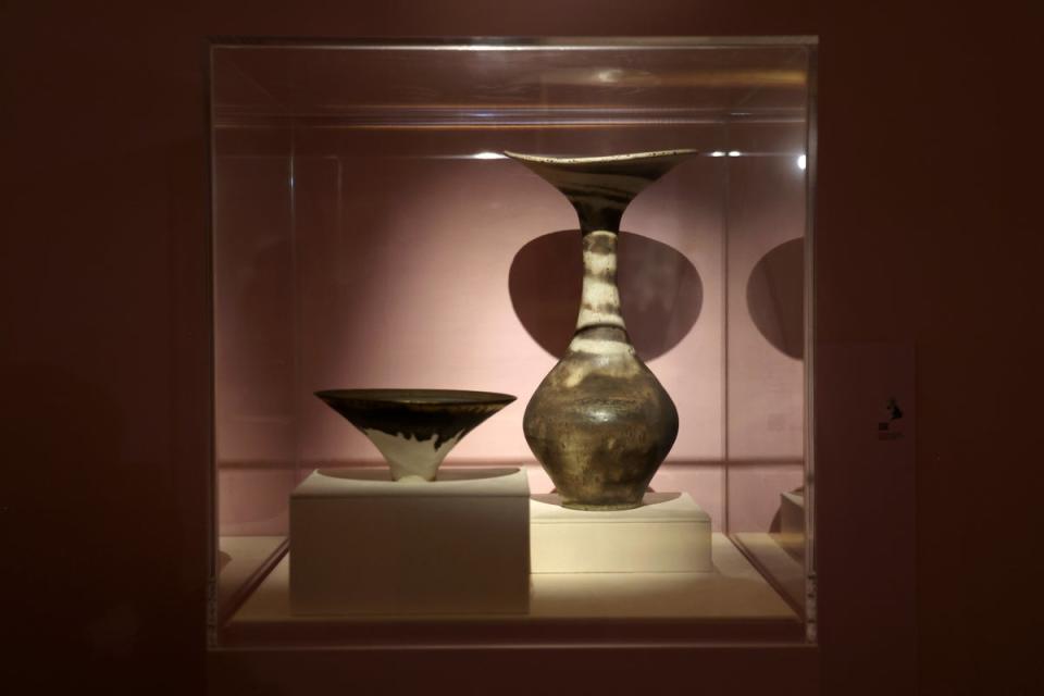 A vase and a bowl from renowned potter Dame Lucy Rie (Getty Images for Sotheby's)