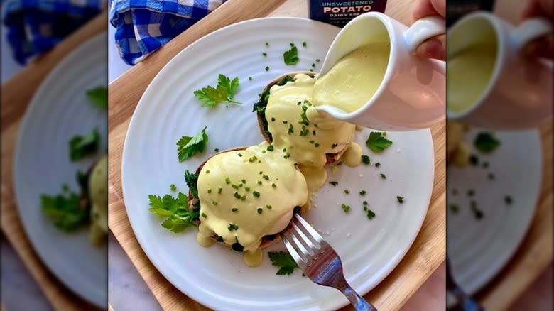 Plate of eggs Benedict