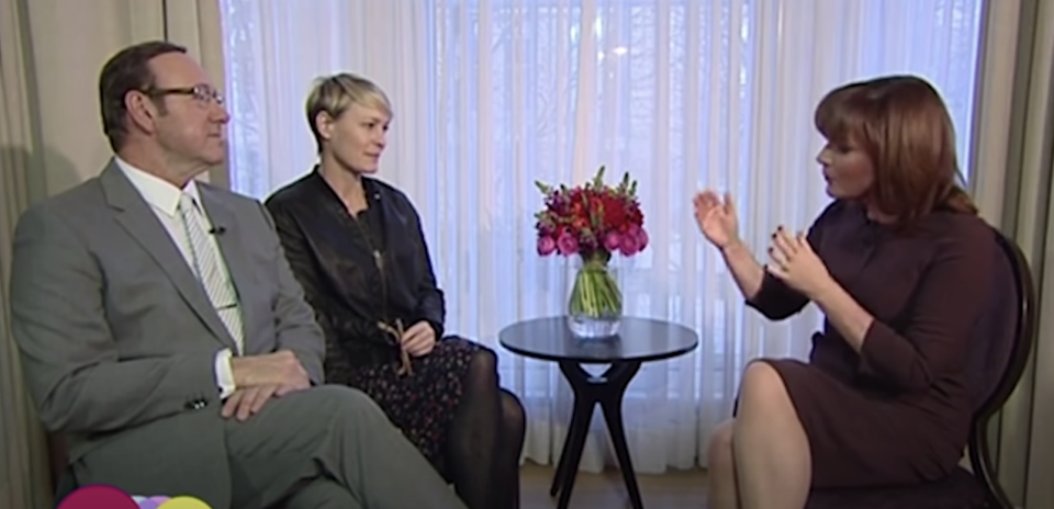 spacey and robin wright doing an interview with kelly