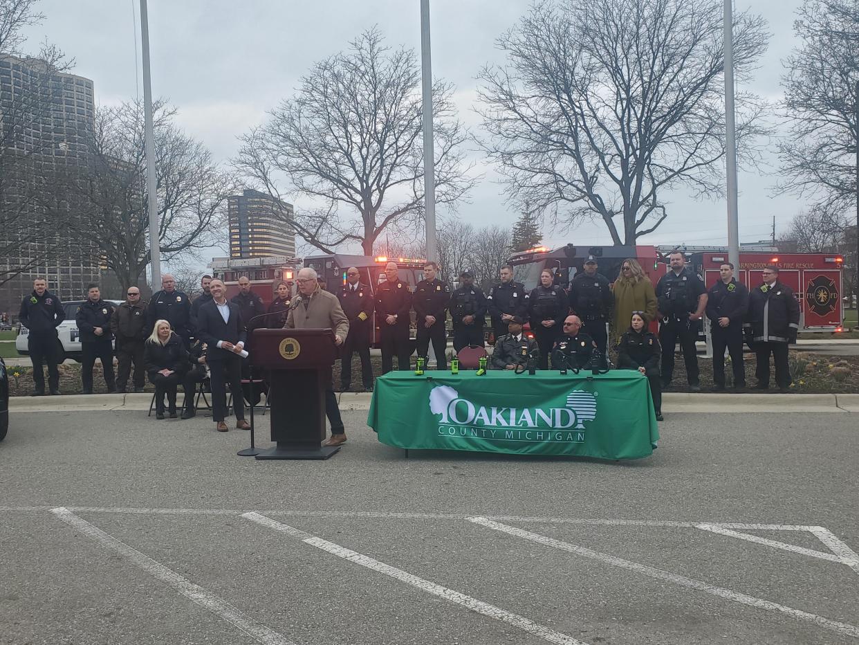 Southfield Mayor Ken Siver delivers remarks at a March 27 press conference outside Southfield City Hall announcing the rollout of a new P25 Radio System for first responders.