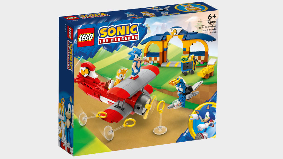 Tails’s Workshop and Tornado Plane set and box