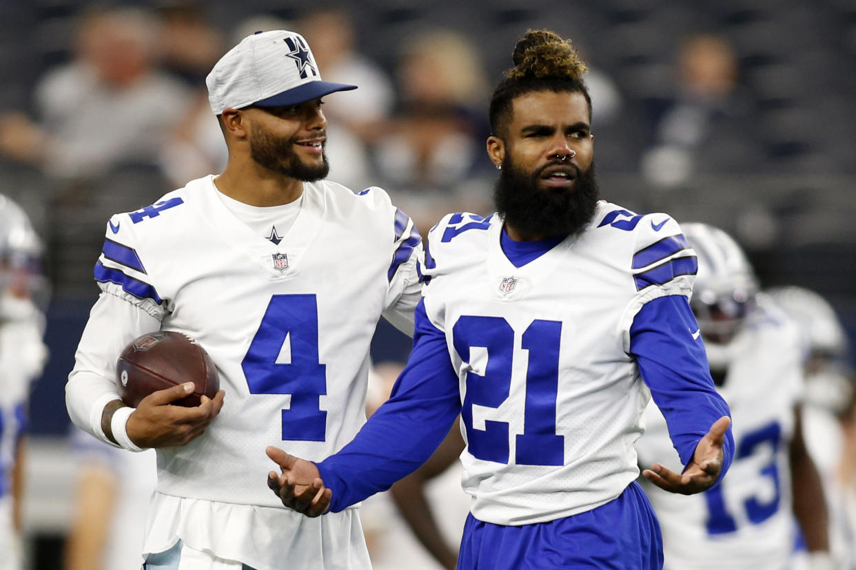 Dak Prescott (4), Ezekiel Elliott and the Cowboys can beat Tampa Bay even if Zack Martin can't play, but it's yet another challenge to overcome in an already difficult opener. (Tim Heitman-USA TODAY Sports)