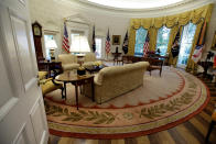 <p>The Oval Office of the White House is seen after a renovation in Washington, Aug. 22, 2017. (Photo: Yuri Gripas/Reuters) </p>