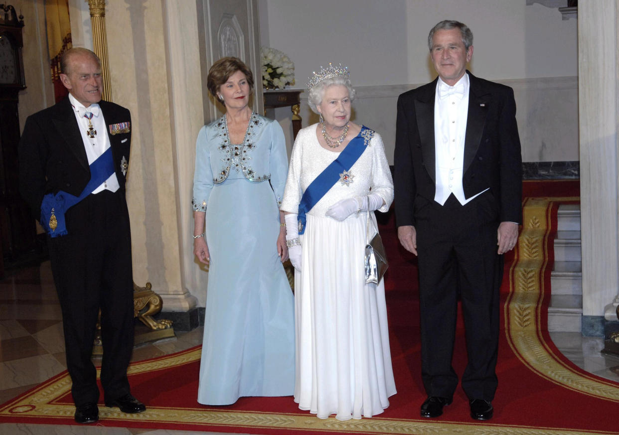 Britain's Queen Elizabeth II and the Duke of Edinburgh with the President of the USA, George Bush and wife Barbara at the White House, Washington DC, on the sixth day of her state visit to the US.