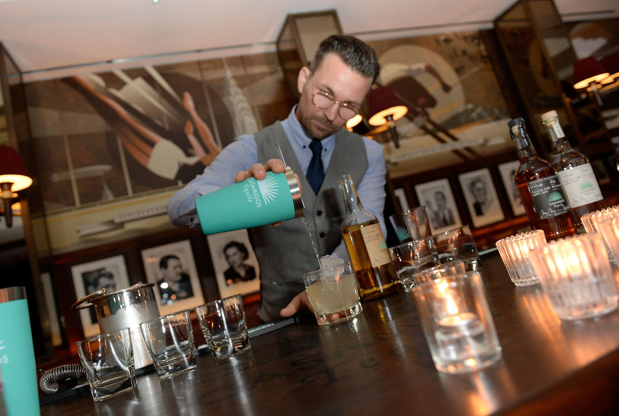 Atmosphere at the London launch of Casamigos Tequila on October 1, 2015 in London, England. (Photo by David M. Benett/Dave Benett / Getty Images for Casamigos Tequila)