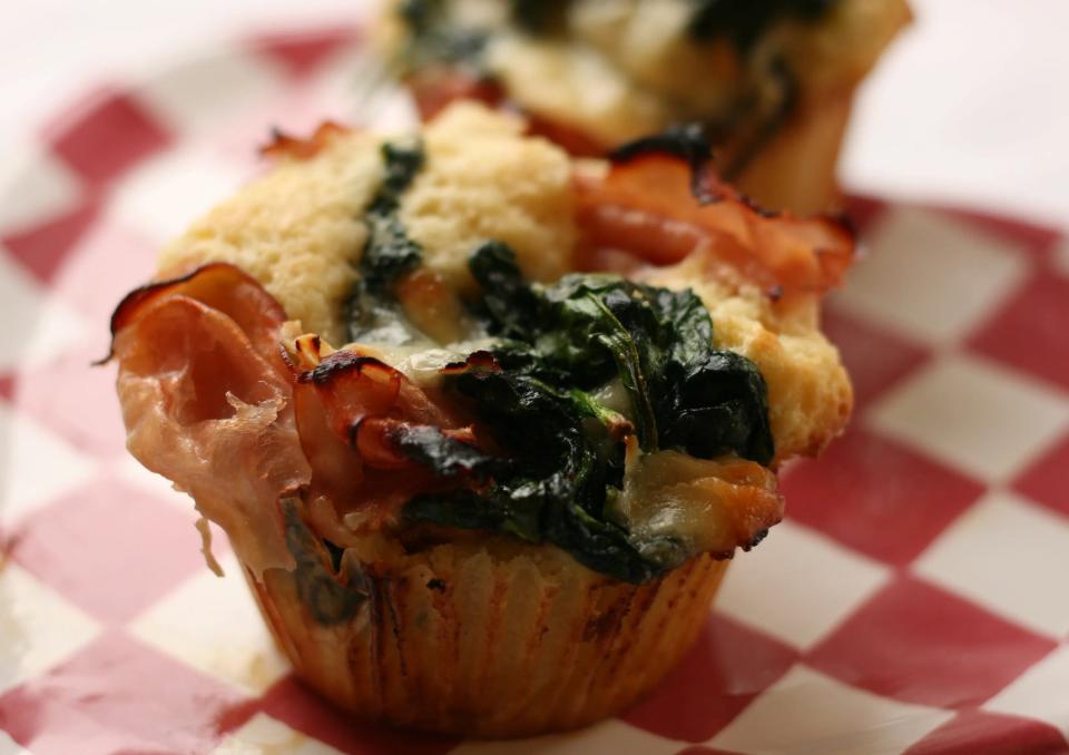 Spinach and Prosciutto Frittata Muffins