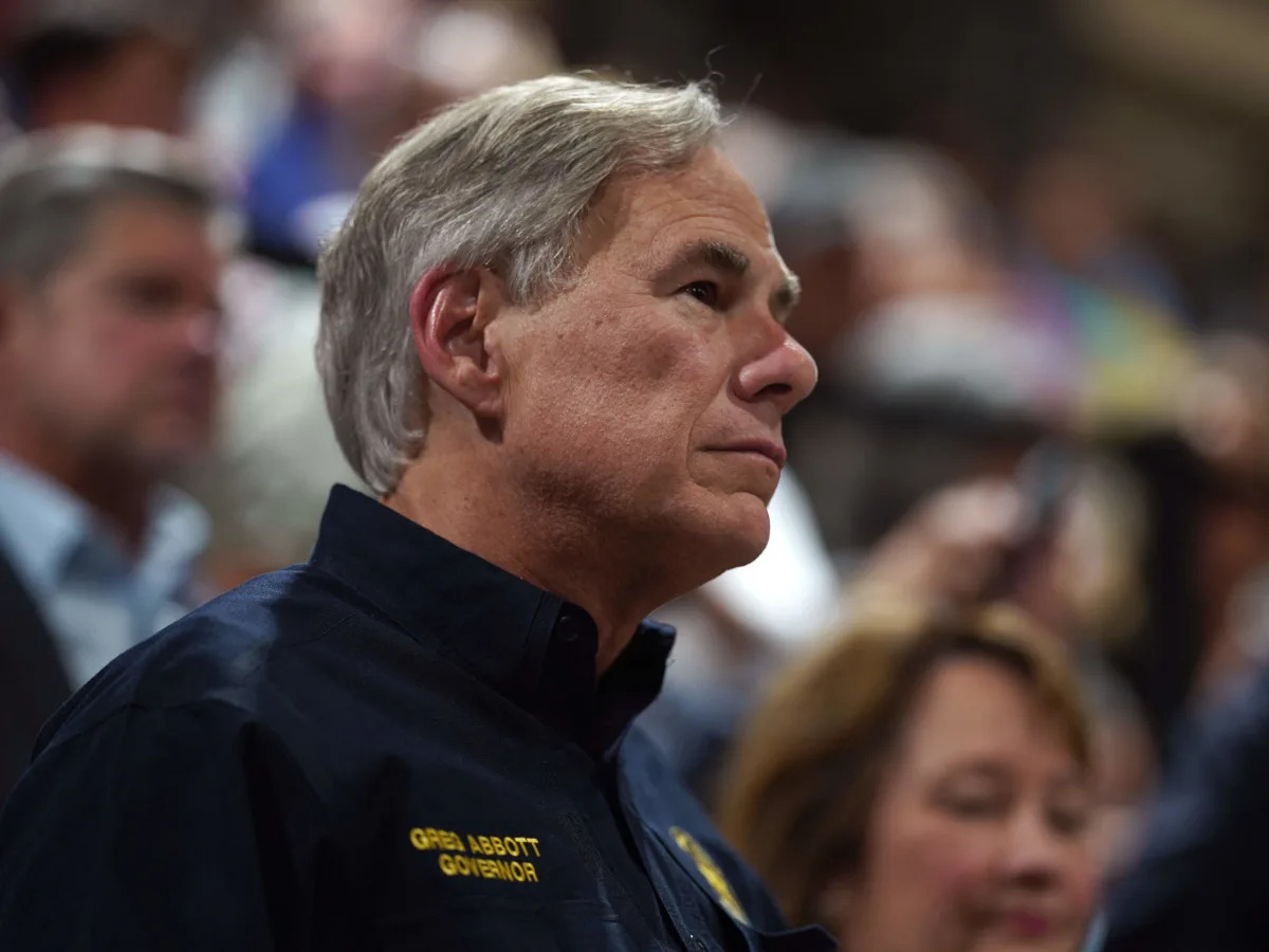 Texas Gov. Abbott gave 2 different speeches about gun control at the same time w..