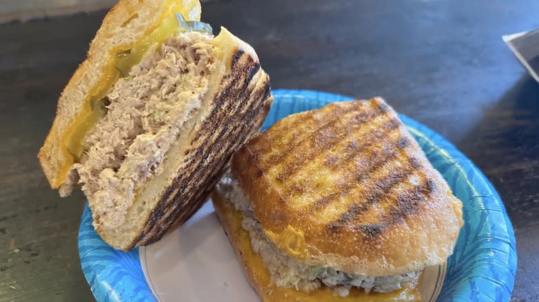 tuna melt sandwich