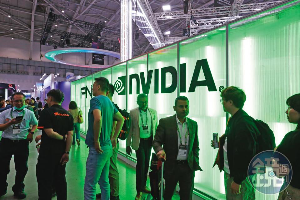 NVIDIA在股票分拆後仍表現強勢，一度超越蘋果成為全世界市值最大公司。