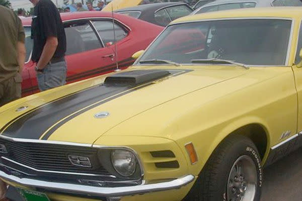 <b>3) Ford Mustang Mach 1:</b> <br>Another gem from the garage of James Bond, Ford Mustang Mach 1 was seen in ‘Diamonds are Forever’ in 1971. And mind you it was the real star of the Bond movie in every sense of the word. It would indeed be manna from heaven for the narrow and congested roads in India.