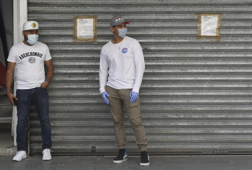 MONTERREY, MEXICO - APRIL 01: People wearing face mask as a preventive measurement against the spread of Coronavirus on April 01, 2020 in Monterrey, Mexico. The Coronavirus (COVID-19) pandemic has spread to many countries across the world, claiming over 20,000 lives and infecting hundreds of thousands more.  (Photo by Andrea Jimenez/Jam Media/Getty Images)