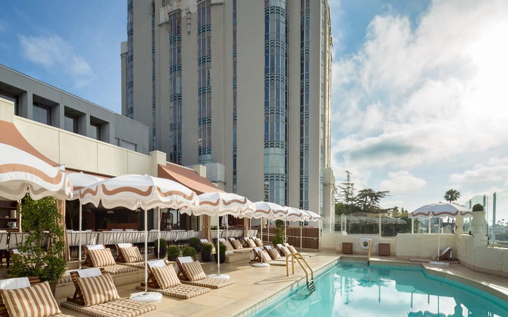 Elizabeth Day checks out Sunset Tower Hotel, which opened during Hollywood's 'golden age' - 2018 Copyright PIXELLAB Photography & Design, LLC AARON LYLES PIXELLAB Photography & Design