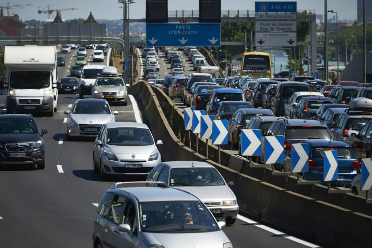 Like clockwork, motorways fill up in both directions on France's annual "Black Saturday" as "juilletistes," July vacationers, head home and August counterparts, the "aoutiens," head out