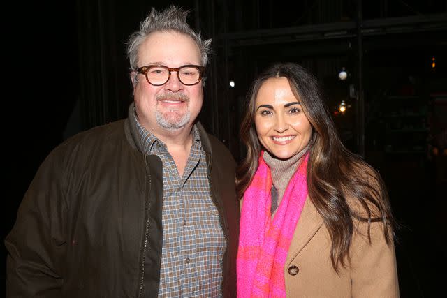<p>Bruce Glikas/WireImage</p> Eric Stonestreet and fiancée Lindsay Schweitzer attend a New York City theater event in November 2022.