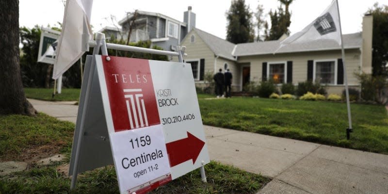 A home for sale is seen in Santa Monica, California, U.S., March 21, 2017. REUTERS/Lucy Nicholson