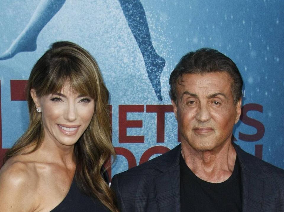 Sylvester Stallone und Jennifer Flavin sind weiterhin ein Paar. (Bild: imago/MediaPunch)