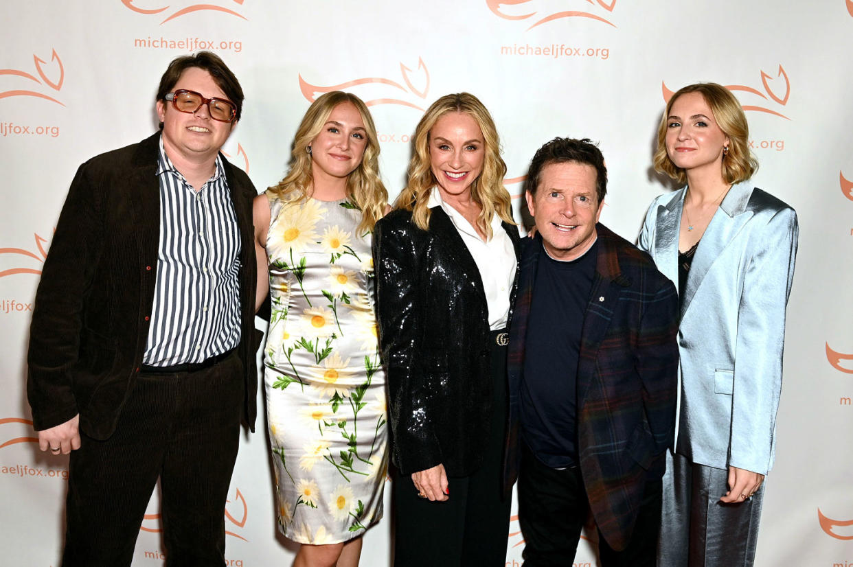 Sam Fox, Aquinnah Fox, Tracy Pollan, Michael J. Fox and Schuyler Fox at the 2023 Michael J. Fox Foundation gala. (Bryan Bedder / Getty Images)