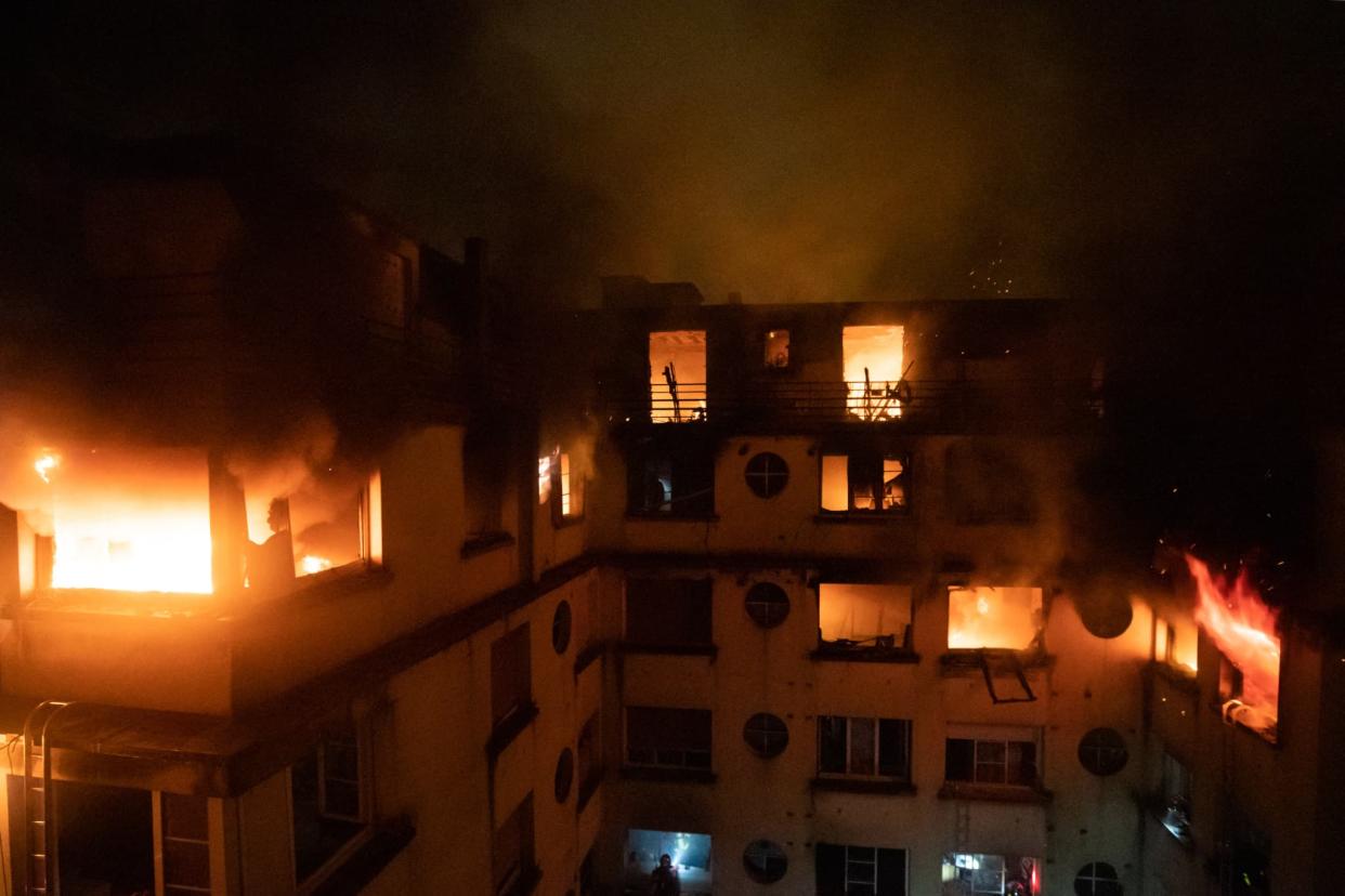 L'incendie dans l'immeuble situé au 17 bis de la rue Erlanger à Paris a fait 10 morts dans la nuit du 4 au 5 février 2019. - Benoît Moser / BSPP - Brigade de sapeurs-pompiers de Paris