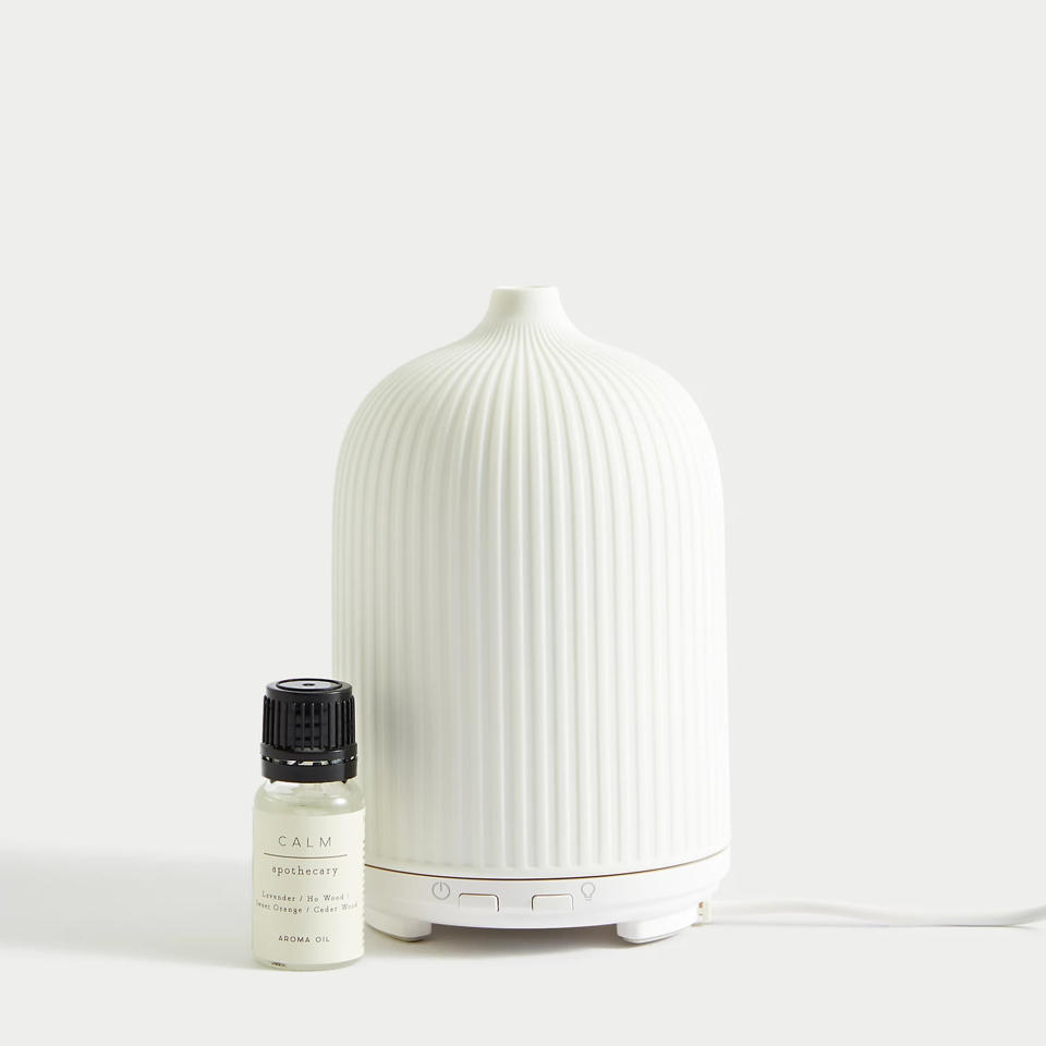 White M&S electric diffuser