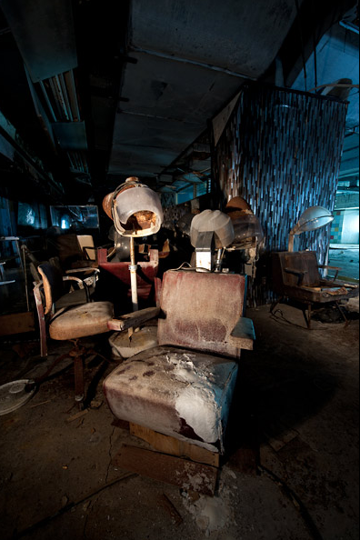 Well-off women once filled the salon's chairs, perfecting their blowouts before a fancy dinner or dance at the resort. (Photo: Scott Haefner/scotthaefner.com)