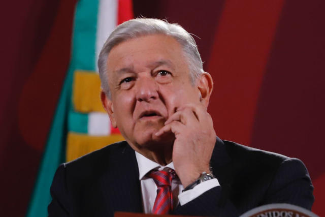 AMLO llama a respetar proceso de encuestas de Morena en Coahuila